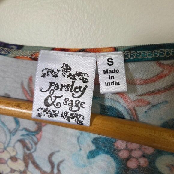 NEVER WORN PARSLEY & SAGE BOHO FLORAL FLUTTER SLEEVES TOP SIZE SMALL - Picture 11 of 15